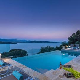 Villa Aurora Kerasia by Villa Plus, hotel ad Agnítsini