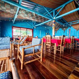 Firma Efraim, hotell sihtkohas Trindade