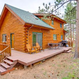 Picturesque Log Cabin in Estes Park: 9 Mi. to RMNP