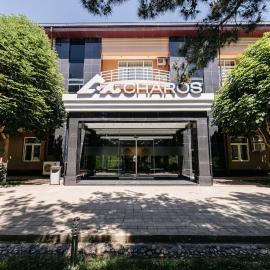 Charos Family Resort, ξενοδοχείο σε Yusufkhona