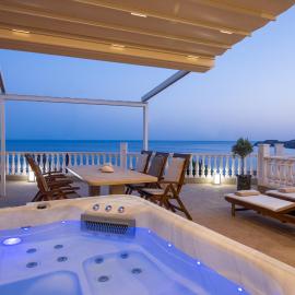 Posto Serene with Jacuzzi