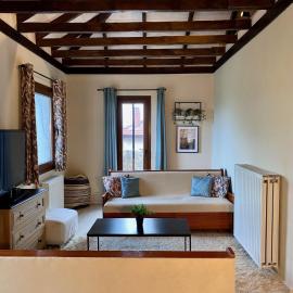 Lakis' Wellhouse, hotel Áno Poróiában
