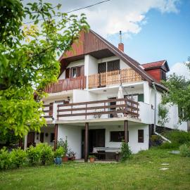 Csabagyöngye Apartman Badacsony, hotell i Badacsony
