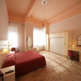 Hotel Liberty, מלון בויארג'ו