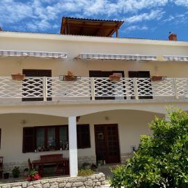 Apartments by the sea Lun, Pag - 11781, hotell sihtkohas Lun