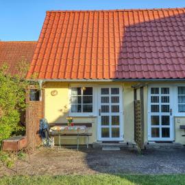 Ferienhaus Bodstedt, hotel in Bodstedt