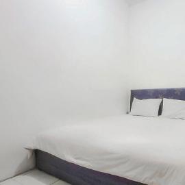 AYOO STAY Near Bandara Ahmad Yani RedPartner, hotel sa Kalibanteng-lor