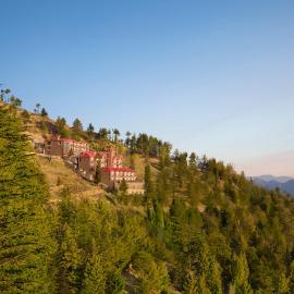 Storii By ITC Hotels, Narindera Orchards, Kufri, hotel in Kūfrī