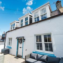 Seabreeze Cottage, 17 Seatown, Gardenstown, hotel in Gardenstown