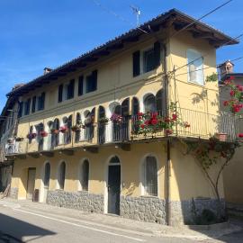 La tana della Volpe e l'Uva, hotelli kohteessa La Morra
