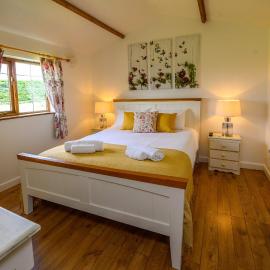Lavender - Delightful Stables Conversion By STAE-Homes, hotel in Bristol