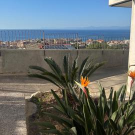 Orizzonte Infinito، فندق في تروبيا