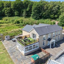 Hopkins Retreat Farm - 5 Bedroom House - Swansea, hôtel à Swansea