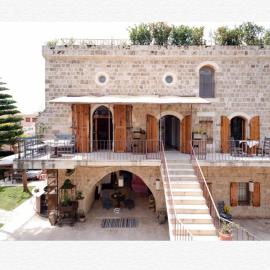Beit Faris Wa Lucia Guesthouse Byblos, khách sạn ở Jbeil