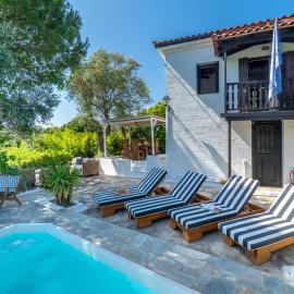 Tresor Boutique Home، فندق في Kolios