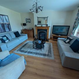 Hollybush House, hotel in Newcastle