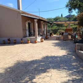 Oliva House Escape, hotel a Armenádes