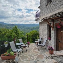 Oreades Guesthouse, Hotel in Koukouli
