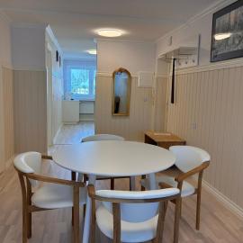 Stylish & Bright ARTpartment- Family -Friendly