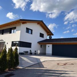 Apartment im Souterrain mit Terrasse: Hopferau şehrinde bir otel