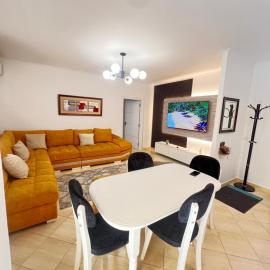 Pishat e Buta Apartment Golem