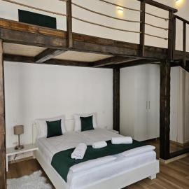 Studio Piata Mare Mardomi