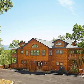 Buckingham Palace by Venture Smoky Mountains