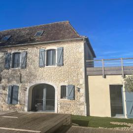 Bel appartement rénové en duplex dans le Béarn, hotel sa Orthez