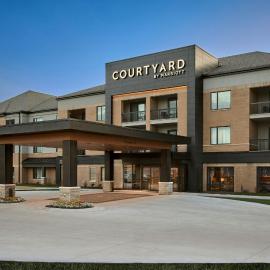 Courtyard Wausau, hotell i Wausau