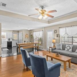10 Mins to Tiger Stadium South Burbank Bungalow, hotel in Baton Rouge