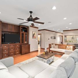 5 Minutes to Campbell - Clarksville Craftsman, hotel din Clarksville