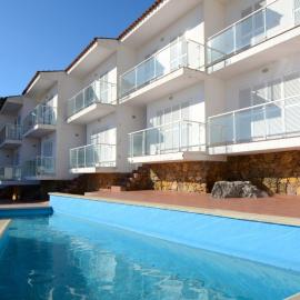 Spacious duplex Apartment in Estartit, hotel di L'Estartit