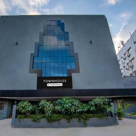 Super Townhouse Lakdikapul, hôtel à Hyderabad
