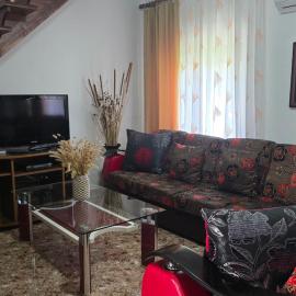 My Home Two bedrooms, Hotel in Lezha