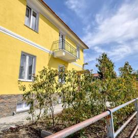 1 Bedroom Stunning Apartment In Chiavari, hotel u gradu 'Chiavari'