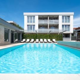 SunAdria Apartments โรงแรมในKožino