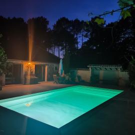 Gîte sous les pins La grange à deux, хотел в Giscos