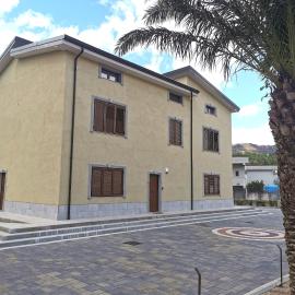 Savuto Affitta Camere – hotel w mieście Martirano