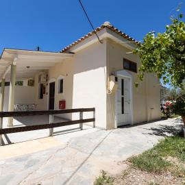 olivensun bungalow 1, hotel in Gythio