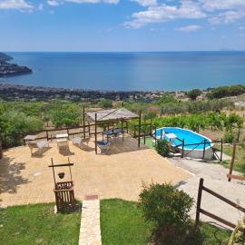 Una terrazza sul mare