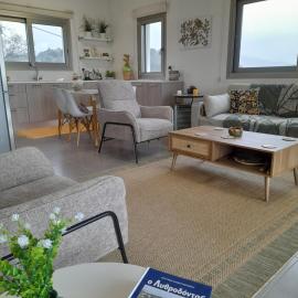 Olive & Pinetree House, hotell sihtkohas Lythrodontas
