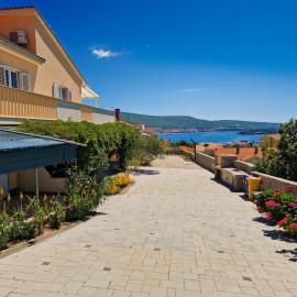 Apartments Sandra, hotel a Kornić