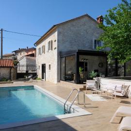 Villa Angelina - design stone house in Markovac