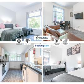Spacious 3 BR House in PR6 Free Parking & WiFi Sleeps 6, hotel u gradu Chorley