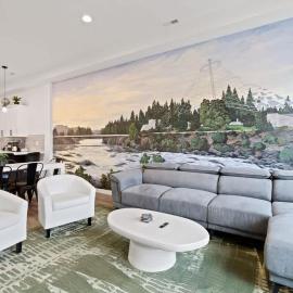 Stunning 3-Bed Retreat in the Heart of Downtown