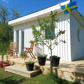 Nybyggd gäststuga, hotel v destinaci Färjestaden