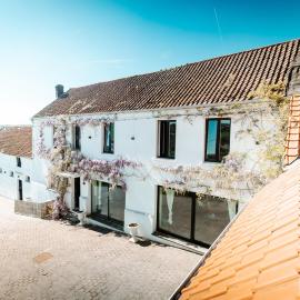 Little Farm Comfort&PrestigeHouse، فندق في Ittre