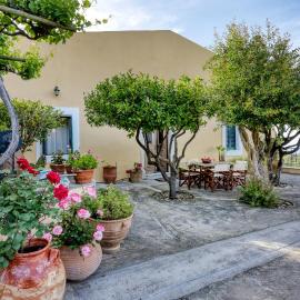 The Cretan Manor, hotel a Lástros