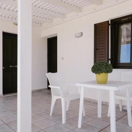 Iliaxtida apartments – hotel w mieście Filótion