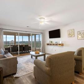 Ozark Mountain Oasis - For 7